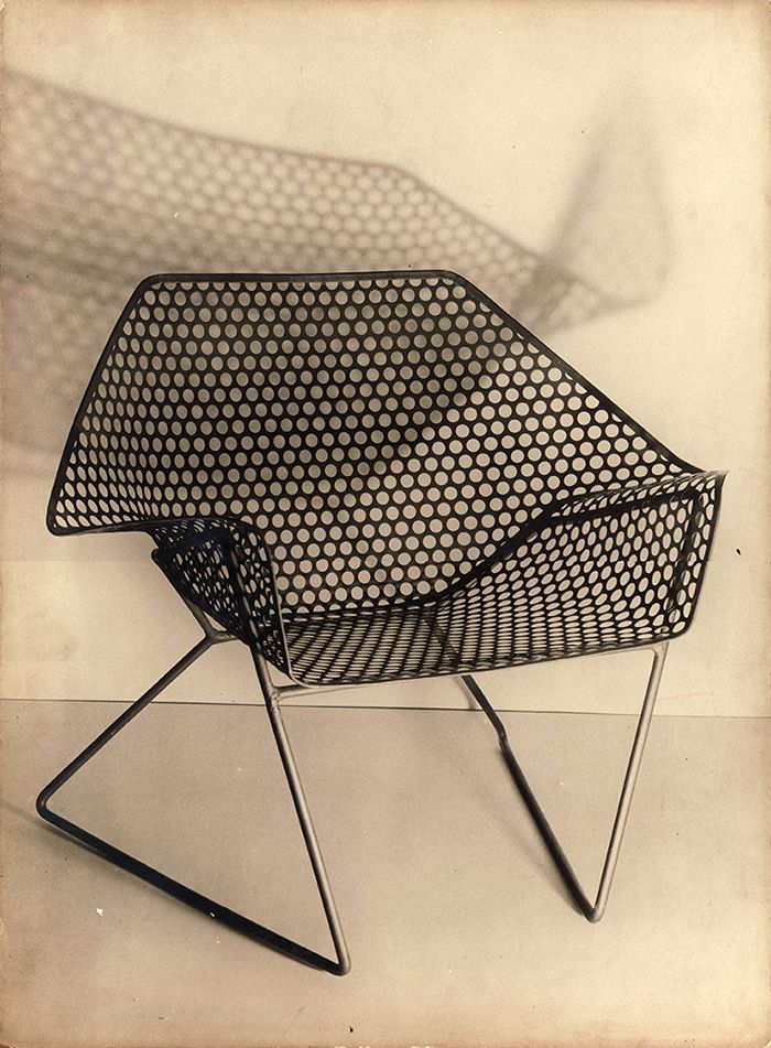 Elek Sandalye, Kare Metal, 1959 Elek Sandalye, Kare Metal, 1959
SALT Araştırma, Sadi Öziş ve Kare Metal Arşivi