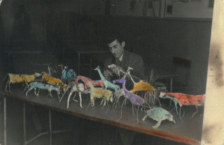 01 Gazi Öğrenci Osman Aziz Yeşil çeşitli mukavva işlerle, tahminen 1959-1962
SALT Araştırma, Osman Aziz Yeşil Arşivi