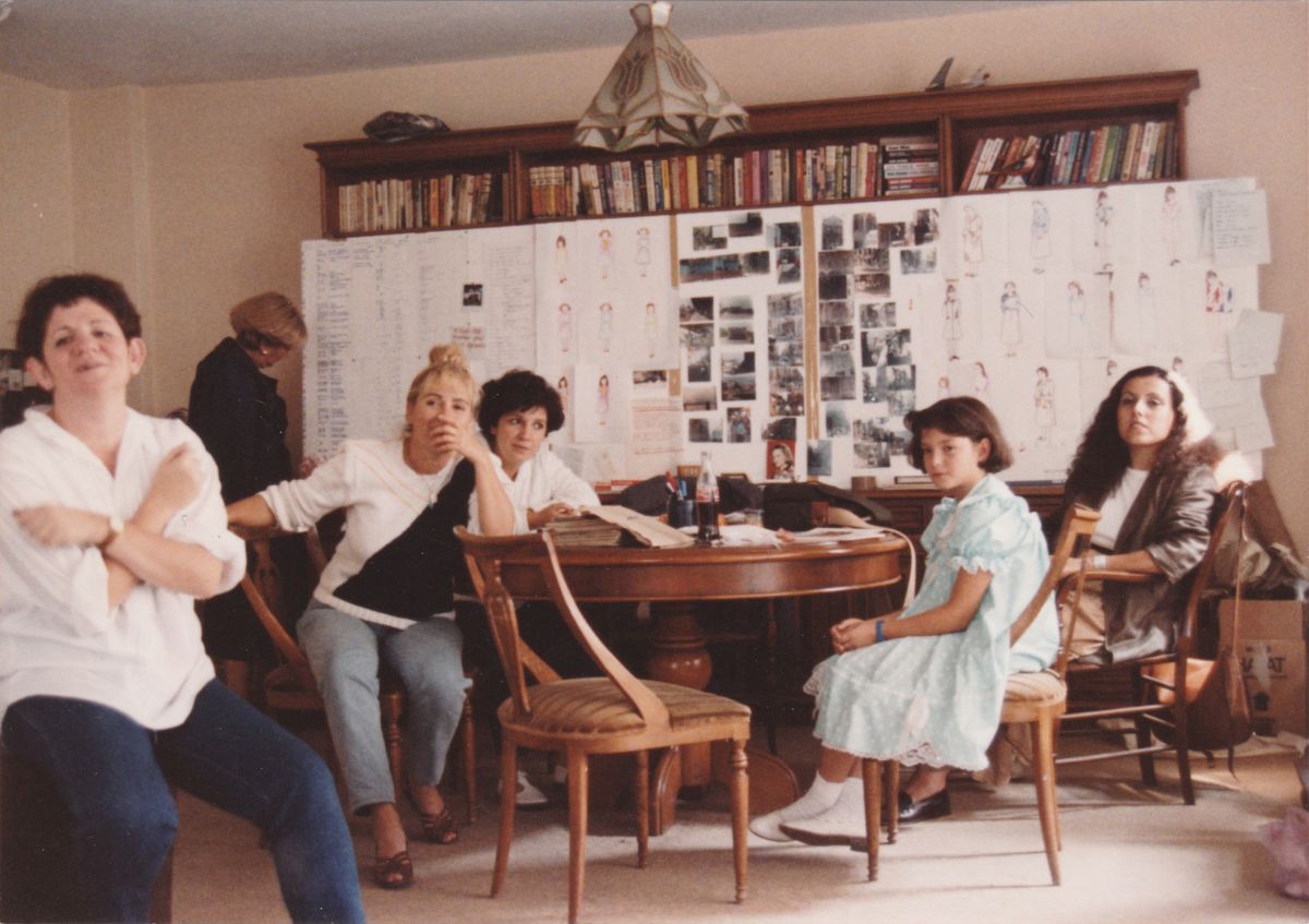 13 Karw1984001 <i>Benim Sinemalarım</i> (1990) filminin çekim hazırlıkları<br />
Salt Araştırma, Gülsün Karamustafa Arşivi<br />
