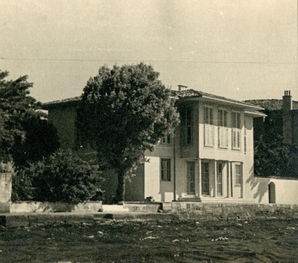 2 Tshepa019002 Münevver Ayaşlı Yalısı, Beylerbeyi, 1938<br />
Edhem Eldem Koleksiyonu<br />
