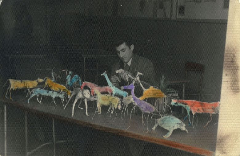 3 8 Gazi Resim-İş öğrencisi Osman Aziz Yeşil çeşitli mukavva işlerle, takribî 1959-1962
SALT Araştırma, Osman Aziz Yeşil Arşivi