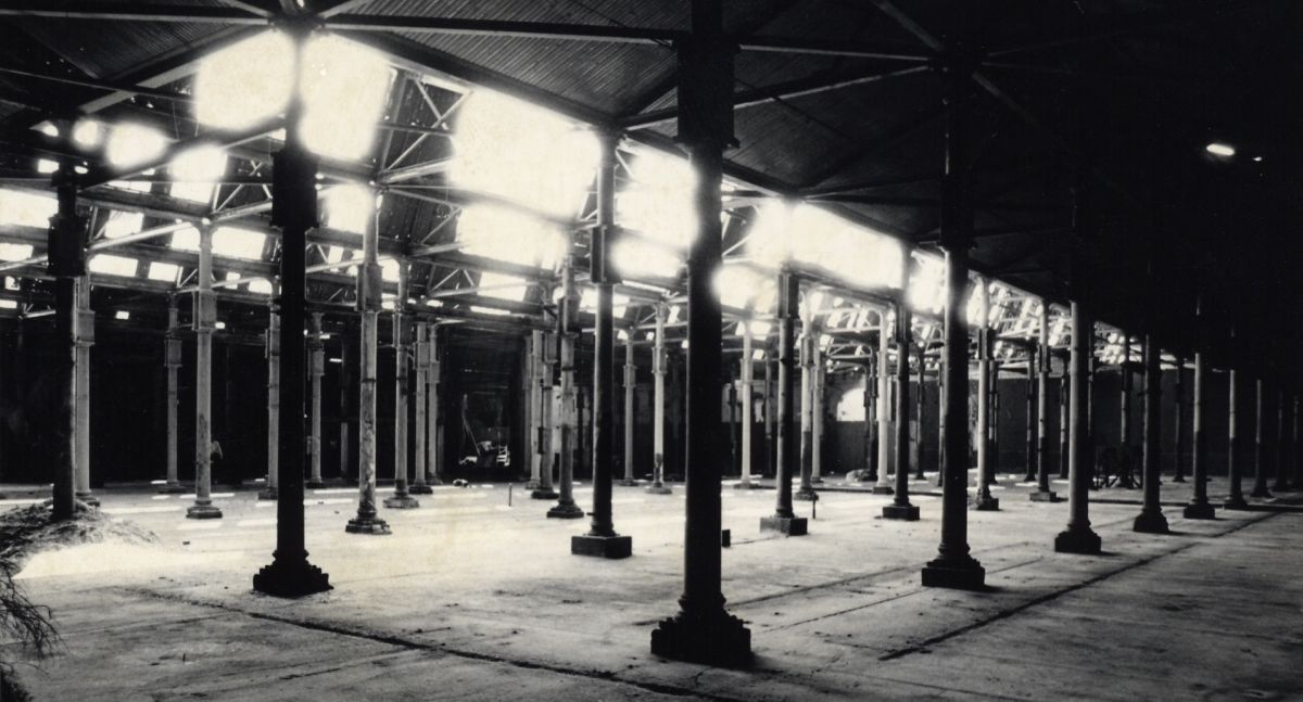 3 Vk3ist463001 <a href="https://archives.saltresearch.org/handle/123456789/9915"target="_none">Feshane, restorasyon öncesi iç mekân</a><br />
Salt Araştırma, Vasıf Kortun Arşivi<br />
