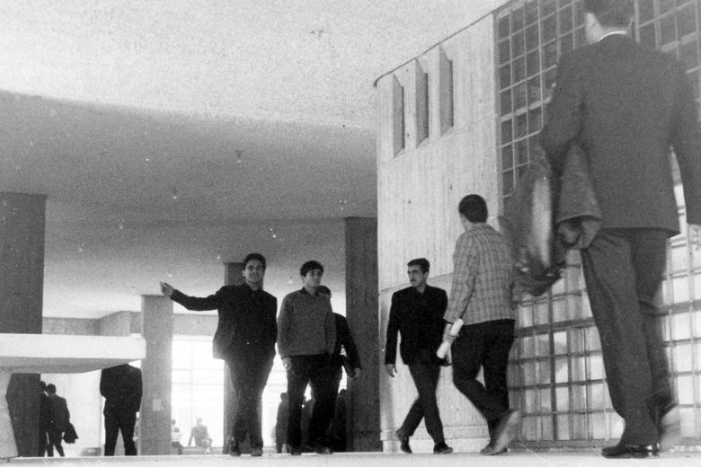 4 3 Orta Doğu Teknik Üniversitesi Mimarlık Fakültesi
Salt Araştırma, Altuğ-Behruz Çinici Arşivi
