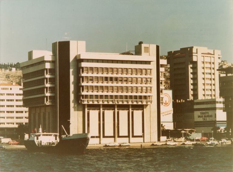 6 5 Merkez Bankası İzmir Şubesi
Salt Araştırma, Erdoğan Elmas Arşivi
