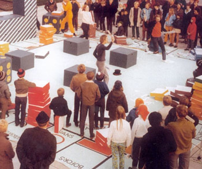 Du Gamla, Du Fria 1971 yapimi Du Gamla, Du Fria videosundan bir kesit