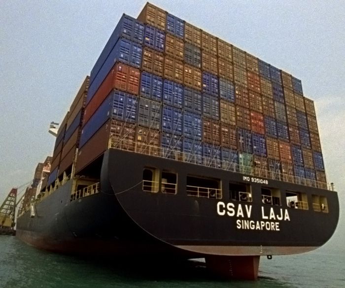 The Forgotten Space 2010 yapimi The Forgotten Space videosundan bir kesit