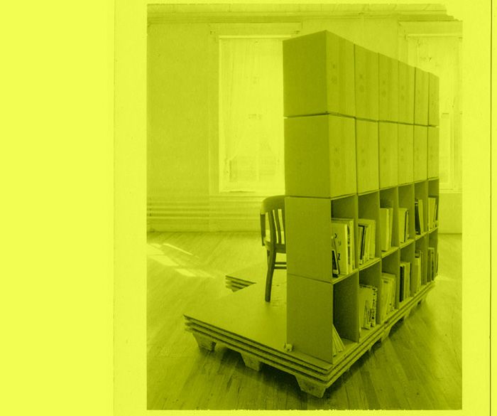 condorelli_surrounded_4.4 Céline Condorelli
<i>Surrounded by the Uninhabitable</i> [Yasanmazlikla Çevrili]
Referans: <i>Revision, Part 1</i>, Artists Space, New York, 2009 
Fotograf: Elizabeth Felicella
(2009)