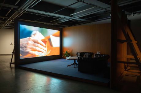 9 <i>Toprakaltı</i> sergisinden görünüm, Salt Galata, 2026
Fotoğraf: Metean Bars (Salt)