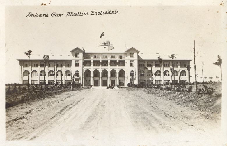 Ankaragazimuallimenstitusu Nuri Aksel’in izniyle