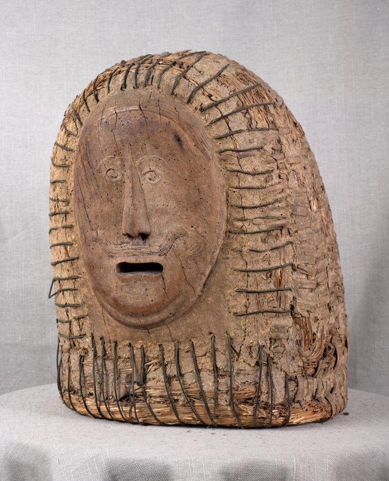 Apian 07 Institut für Bienenkunde Celle’de (Almanya) bulunan bir <i>Bannkorb</i> [büyü bağlayıcı kovan]
Fotoğraf: Apian (Aladin Borioli) 
