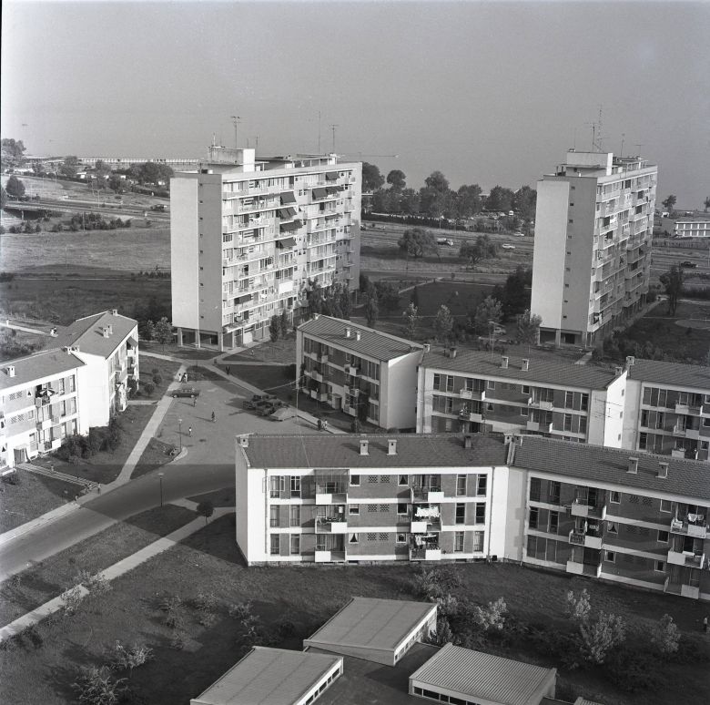 Atakoy Tmgch0053006 Türkiye Emlak Kredi Bankası Ataköy Mahallesi 
Salt Araştırma, Gültekin Çizgen Arşivi
