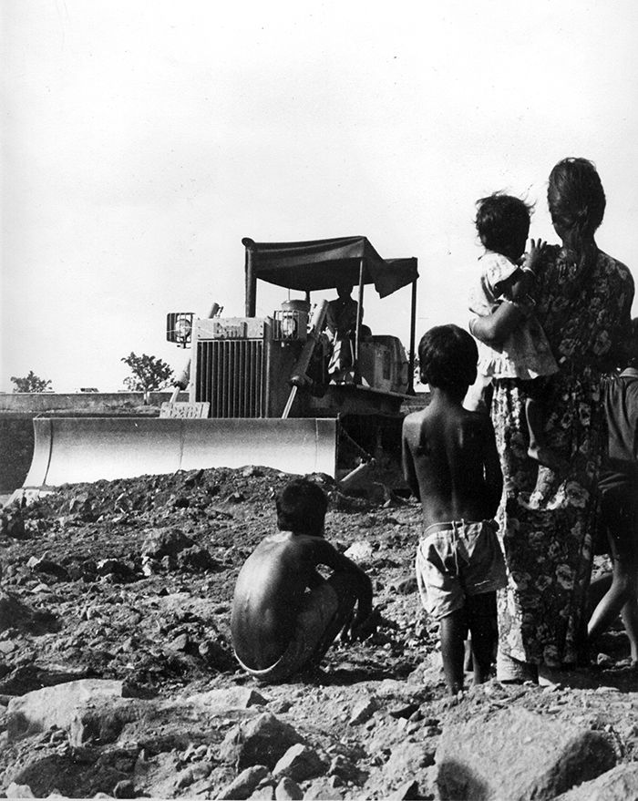 Hamara Shahar (1985) filminden bir kare <i>Hamara Shahar</i> [Bombay Bizim Şehrimiz] (1985) filminden bir kare, yönetmenin izniyle.