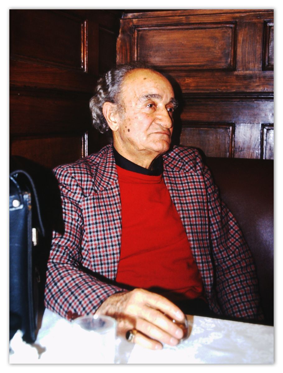 Gorsel03 1991 Suavi Sonar Suavi Sonar Rejans’ta, 1991 (Fotoğraf: Başar Başarır)