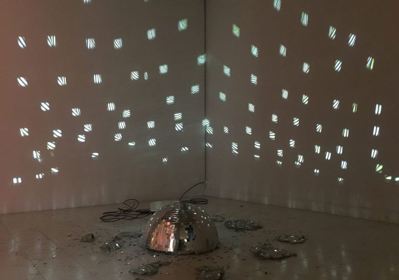 Hzvz2 Ha Za Vu Zu, <i>Die Letzten Dinge</i> [Son Şeyler] sergisinden görünüm
Münster, 2008