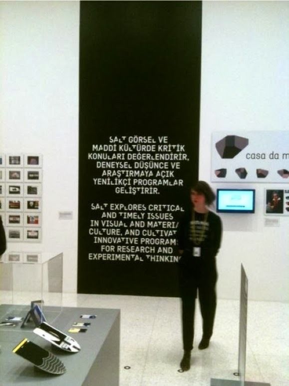 Kralice 3 “Graphic Design—Now in Production” Sergisi,<br />
The Hammer Enstelasyonu, Los Angeles, 2013<br />
