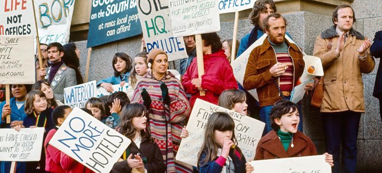 Our Story Banner Image Min 0 Coin Street Community Builders sosyal girişimi yaşam alanlarına yapılması planlanan otel ve ofis projesine karşı kampanya yürütüyor, 70’lerin sonu, Londra
Kaynak: coinstreet.org