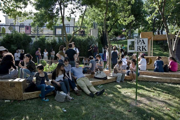 Pigeons 6 <i>PARK: bir ihtimal</i> with works by Nils Norman, Ceren Oykut, Sinek Sekiz, and the Park Collective. 2010<br />
Installation view from Istanbul. Photo: Laleper Aytek