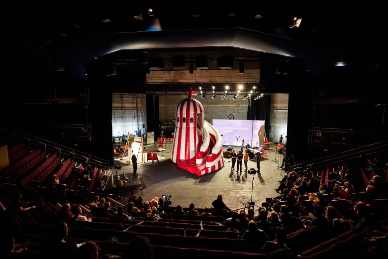 Quarantine 12 Last Songs Leeds 2021 Image David Lindsay Quarantine, <i>12 Last Songs Leeds</i>, 2021 
Fotoğraf: David Lindsay