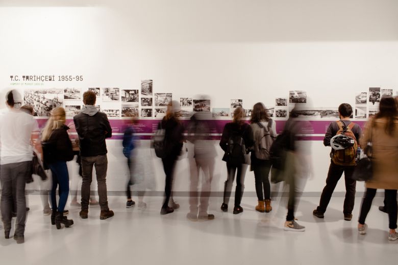 Salt Sergi Tekvecok Csm Ankara 2017 <i>Tek ve Çok</i>, Çankaya Belediyesi Çağdaş Sanatlar Merkezi, Mart-Nisan 2017
Fotoğraf: Cemil Batur Gökçeer