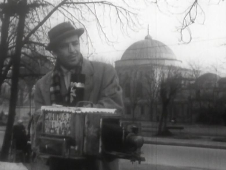 Screenshot 2023 08 17 At 085600 <i>Ah Güzel İstanbul</i> (1966) filminden bir kare
©Fanatik Film