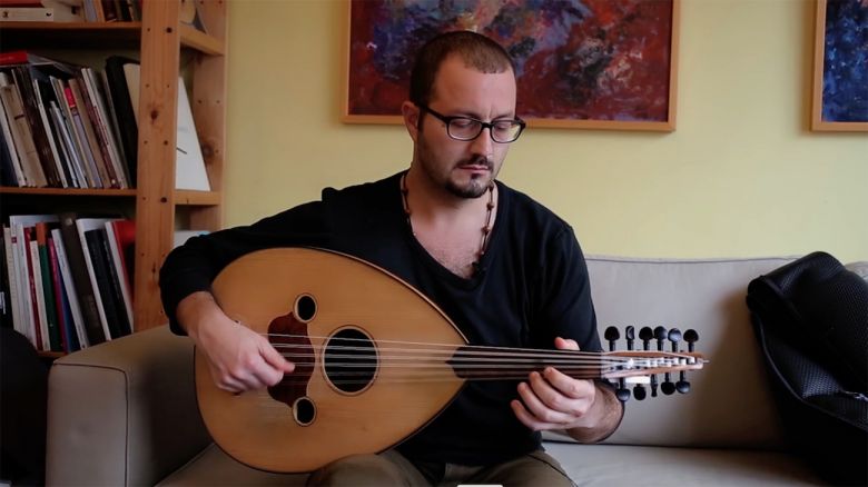 Sinirinotesindensesler 2017 <i>Sınırın Ötesinden Sesler</i> (2017) videosundan bir kare
Yönetmenlerin izniyle