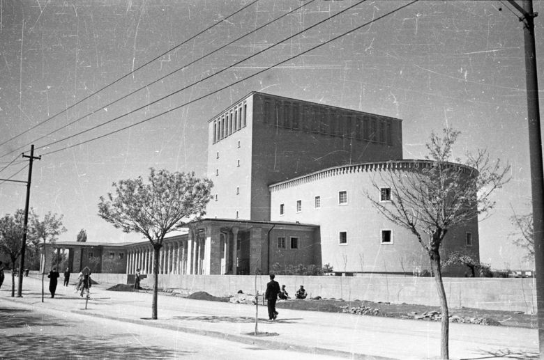 Soylemezoglu Ankara Opera Binası (tarihi bilinmiyor)
SALT Araştırma, Harika-Kemali Söylemezoğlu Arşivi