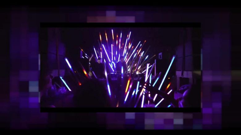 Symphonyofnow 2018 <i>Symphony of Now</i> [Bugünün Senfonisi] (2018) filminden bir kare ©battleROYAL GmbH<br />
