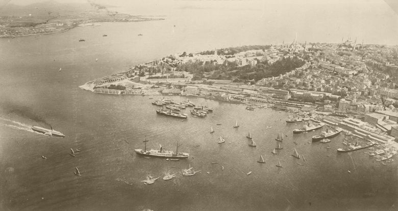 Taibkope 1909 Istanbul Fotoğraf: Taïb Köpe, <i>Osmanlı</i> adlı balondan Sarayburnu, 04.06.1909
Antoine Köpe Arşivi (Elizabeth Childress izniyle)