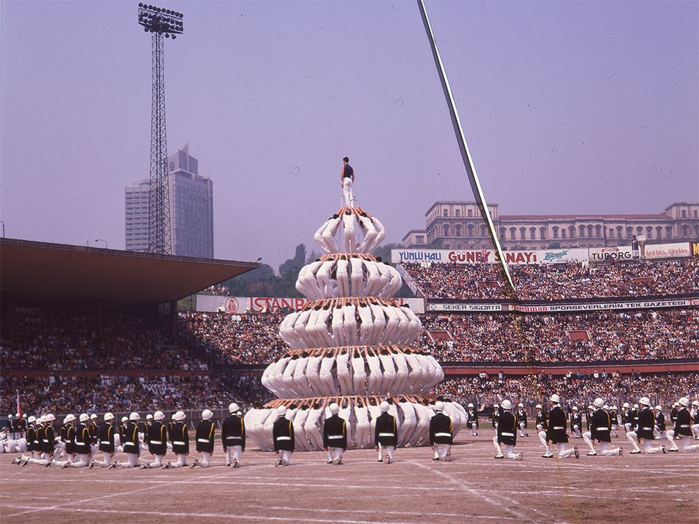 Vahap 4 Yayın hakları: Vahap Avşar. Kaynak: AND Kartpostalları.<br /><br />
