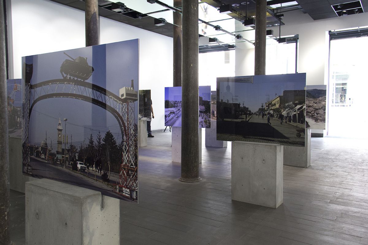 Vahap Hero Vahap Avşar, <i>Kayıp Gölgeler</i>, SALT Beyoğlu, Forum, 2015
Fotoğraf: Mustafa Hazneci.
