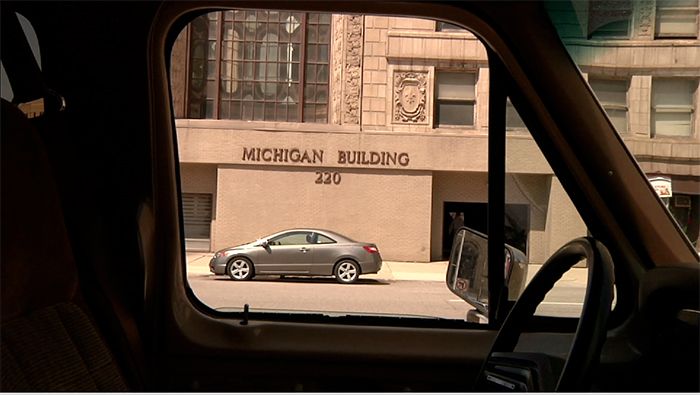 state-theatre #4 DETROIT (2012) filminden bir kare <i>state-theatre #4 DETROIT</i> (2012) filminden bir kare