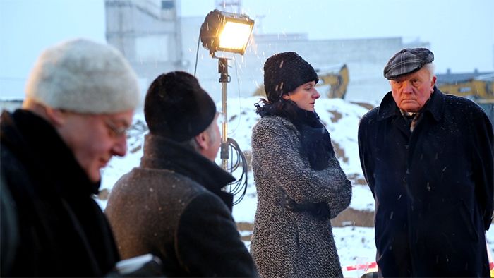 state-theatre #6 MÖNCHENGLADBACH (2013) filminden bir kare <i>state-theatre #6 MÖNCHENGLADBACH</i> (2013) filminden bir kare